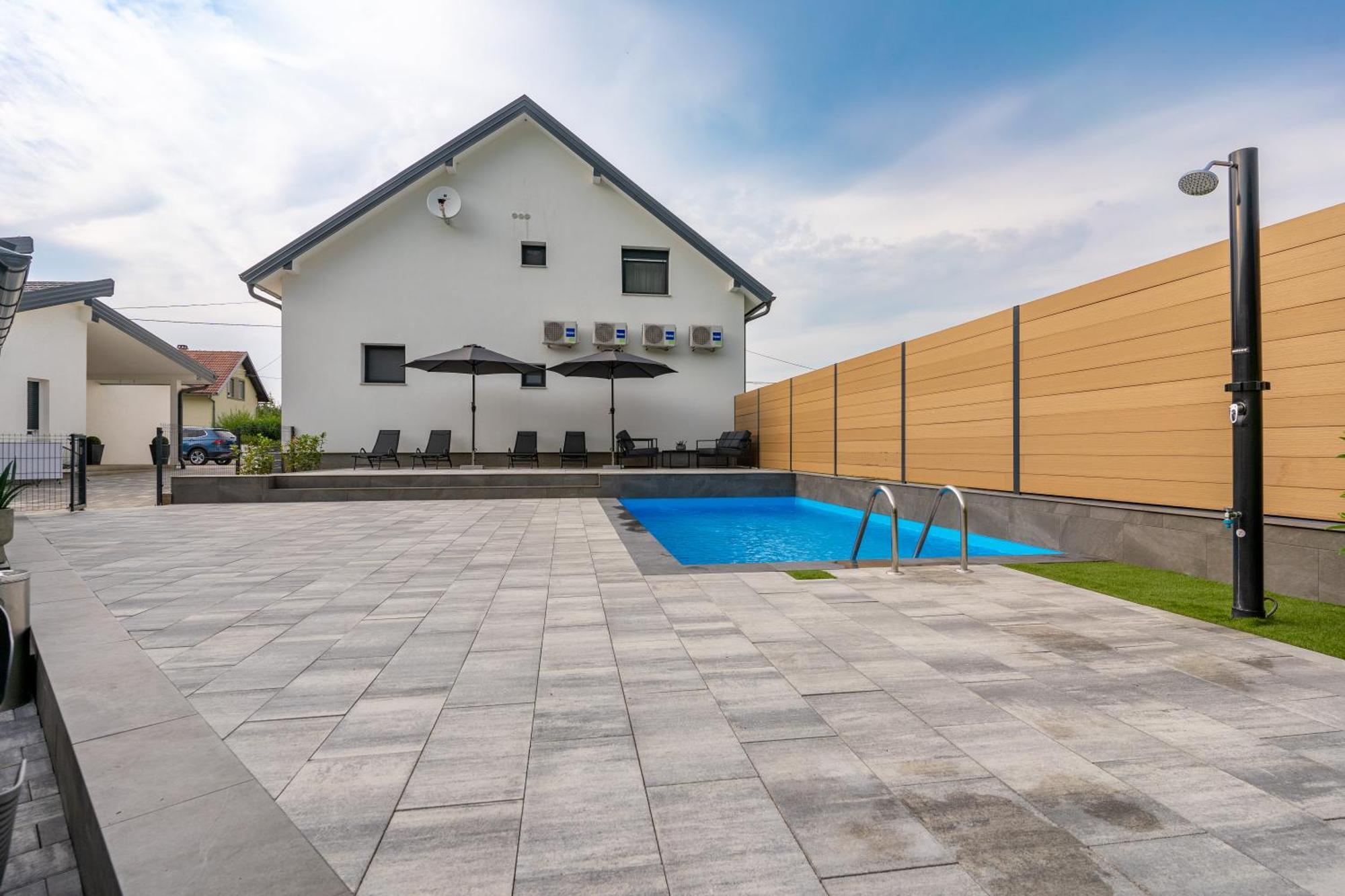Apartments & Room Forest Slunj Exterior photo