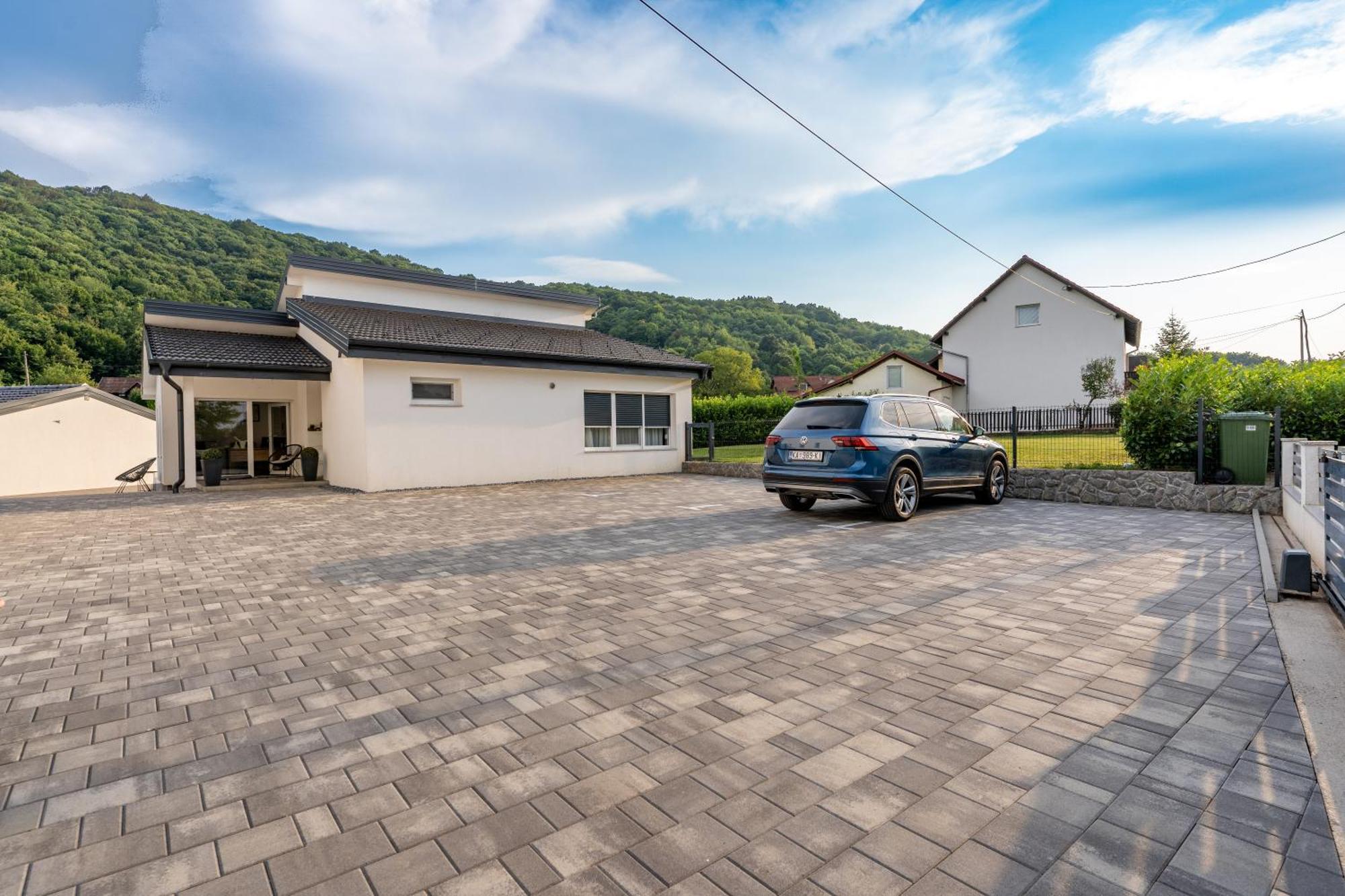 Apartments & Room Forest Slunj Exterior photo